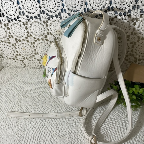 Missy hummingbird/flowers vegan backpack - Picture 7 of 15